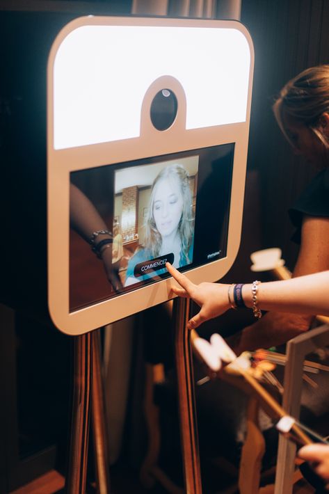 Photobooth Machine, Photo Booth, Mirror Table, Ipad, Mirror