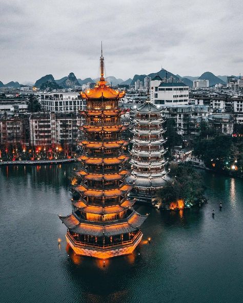 📍 Guilin , China 🇨🇳 💡Interesting facts Guilin China, Get Paid To Travel, Paid To Travel, Travel Sketchbook, The Sun And Moon, Story Design, Guilin, Destination Voyage, China Travel