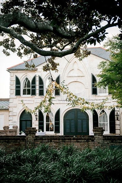 The courtyards at The William Aiken House are the perfect place for your tented reception this spring season, and our hanging cafe lights perfectly illuminate this magnificent property. Click to read our latest blog for tent lighting inspiration 🌸🌺 #Reception #SouthCarolina #Wedding #WeddingReceptionIdeas #WeddingGreenery #OutdoorLighting Wedding Light Tent, William Aiken House Wedding, Air Conditioned Tent Wedding, The William Aiken House Wedding, Clear Tent Wedding Reception Night, Clear Top Wedding Tent Lighting, William Aiken House, Tent Lighting, Tent Reception