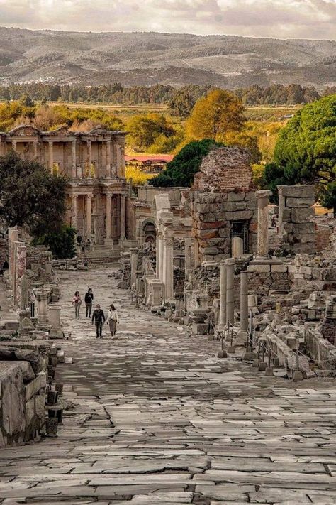 Archaeology Aesthetic, Ephesus Ancient City, Library Of Celsus, Dream Studies, Summer Abroad, Asia Continent, Career Ideas, History Major, Beautiful Ruins