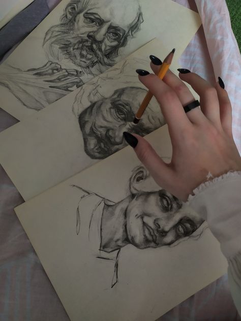 Sketching Aesthetic, Drawing Beginners, Pencil For Drawing, Pencils For Drawing, Best Mechanical Pencil, Drawing A Picture, Artist Aesthetic, Art Diary, Drawing For Beginners