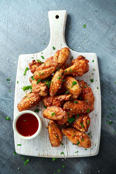 Barbecue Party Food, Easy Baked Chicken Wings, Best Grilled Chicken Recipe, Best Chicken Wing Recipe, Szechuan Chicken, Grilled Chicken Recipes Easy, Chicken Wing Recipes Baked, Garlic Parmesan Chicken Wings, Bbq Chicken Wings