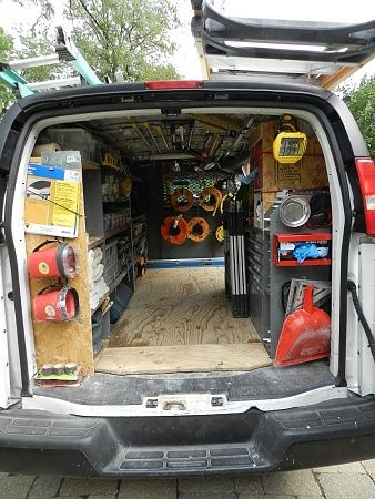 Organized Work Van Work Van Organization, Work Van Organization Ideas, Van Organization Ideas, Work Truck Organization, Work Truck Storage, Van Organization, Truck Organization, Van Shelving, Trailer Organization