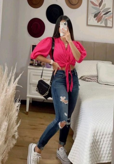 Casual Fresa Outfit, Outfits Con Jeans Y Tenis, Outfits Buchonas, Chicas Fresas Outfit, Buchi Fresa Outfits, Ootd Buchifresa, Outfits Buchi Fresa, Outfit Con Jeans, Outfit Buchifresa