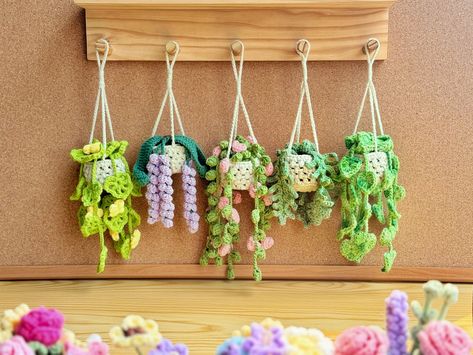 Car Hanging Plant, Plant Crochet Pattern, Pocket Dragon, Plant Crochet, Chicken Crochet, Dragon Crochet, Crochet Hanging, Crocheted Flowers, Animals Pattern