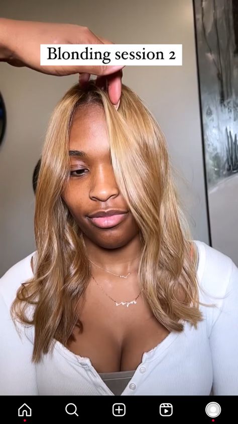 Honey Blonde And Blonde Highlights, Honey Blonde Natural Hair Black Women, Blonde And Brown Hair Color Black Women, Honey Blonde Hair On Black Women Natural, Blonde Balayage Black Women, Blonde Hair On Black Women, Natural Baddie, Blonde Ombre Short Hair, Blonde Hair Black Women