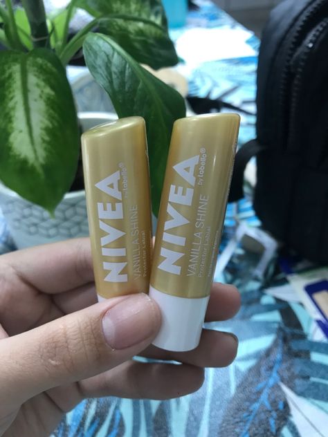 Nivea Vanilla, Nivea Lip Balm, Medical School Life, Anime Cosplay Makeup, Cosplay Makeup, Makeup Kit, Vaseline, Lip Care, Glow Up?