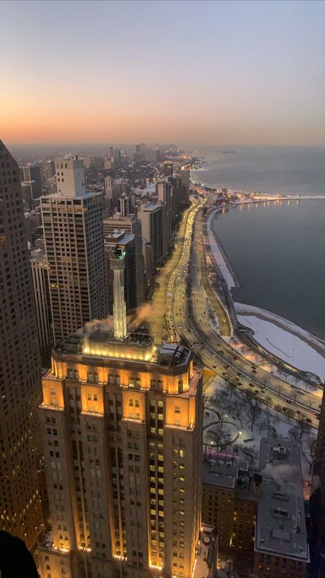 City of Chicago  Beautiful view buildings  lake michigan Calming Lights, Chicago Landscape, Usa Life, Chicago Lake, Michigan Lake, Marshall Fields, Chicago Aesthetic, America City, Chicago Pictures