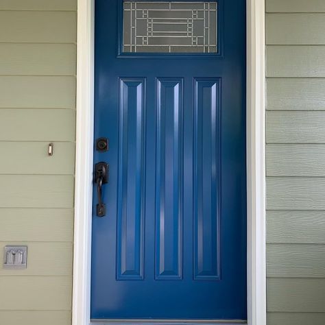 Endless Sea SW 9150 - Blue Paint Color - Sherwin-Williams Blue Paint Color, Blue Front Door, Indigo Batik, Door Paint Colors, Blue Paint Colors, Sherwin Williams Paint Colors, Paint Projects, Exterior Paint Colors, Color Inspo