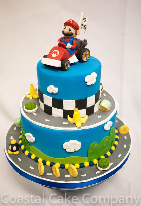 Mario Kart Themed Birthday Cake - Mario Kart Cake Cake Mario, Mario Kart Cake, 17. Geburtstag, Mario Birthday Cake, Mario Bros Cake, Super Mario Bros Birthday Party, Super Mario Cake, Mario Cake, Mario Bros Birthday