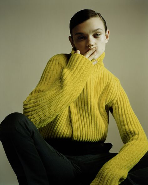 Yellow Knitwear, Dna Model, Studio Poses, Knitwear Outfit, Yellow Knit, Chunky Cardigan, Knitwear Fashion, Studio Portraits, Sweaters Oversized