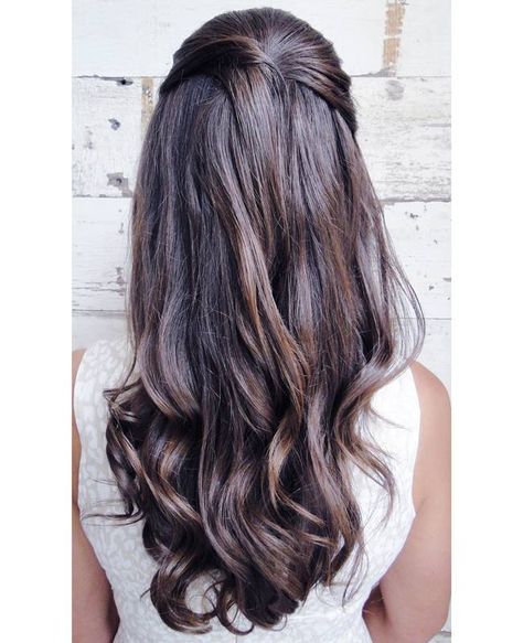 shiny, glossy brunette hair Half Pony Hairstyles, Half Up Curls, Guest Hairstyles, Hairstyles Brunette, Up Hairdos, Pony Hairstyles, Wedding Hair Half, Guest Hair, Wedding Guest Hairstyles