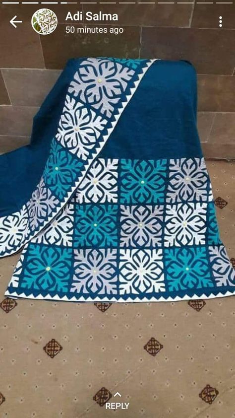 Applic Work Design, Aplic Design, Applic Work, Work Bed, Design Saree, Applique Tutorial, Hand Painted Clothing, Sewing Crafts Tutorials, Girls Frock Design