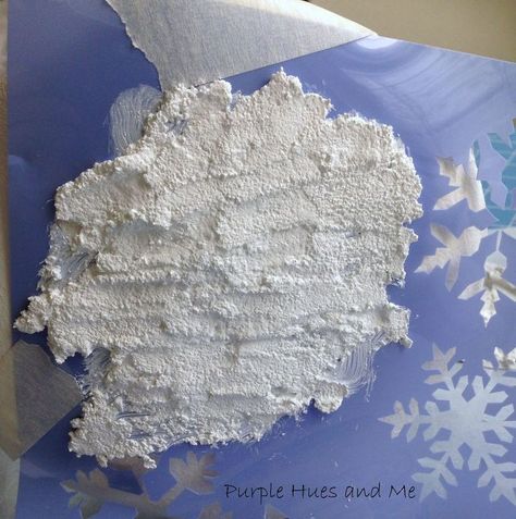 Here's a warm and cozy idea to chase away those winter blues and brighten up your home after the holidays!  It's called reverse decoupage using a winter themed napkin and dimensional snowflakes. It's a great way of customizing a recycle glass bottle for almost any occasion. With this technique you just decoupage a paper napkin on the back of a bottle, giving off a see-through the glass picture which allows you to use the front, inside, and also the back of the… Decoupage Vases, Diy Decoupage Christmas Ornaments, Reverse Decoupage, Diy Decoupage, Decoupage Jars, Snowflake Stencil, Winter Wreath Diy, Christmas Decoupage, Holiday Room