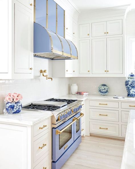 Fav Kitchen • Instagram Blue Farmhouse, Caitlin Wilson, Beach Kitchen, House Redo, Kitchens Design, Rustic Kitchen Design, Marble Backsplash, Dream Kitchens, Calacatta Marble