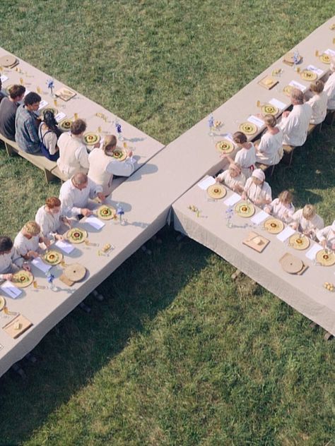 Midsommar Screencaps, Midsommar Wedding, Midsommar Aesthetic, Midsummer Nights Dream Party, Storyboard Film, Movie Vibes, Sacred Plant, Dream Party, Psychological Horror