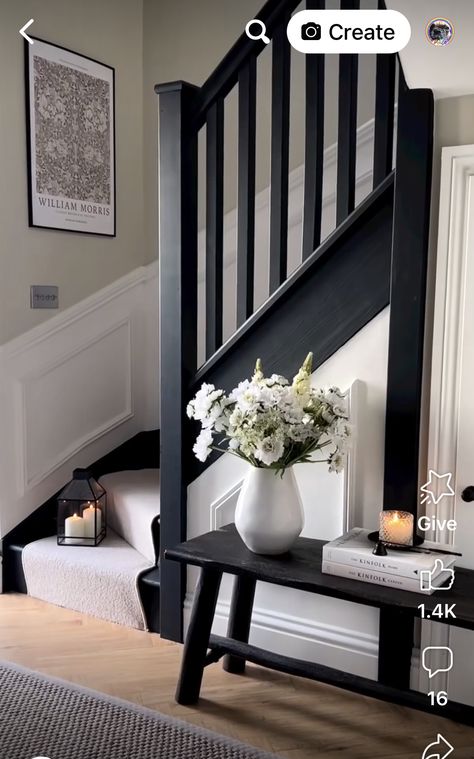 Stairs And Hallway Ideas, Black Staircase, Entrance Hall Decor, Hallway Colours, Nautical Chic, Diy Staircase, House Staircase, Hallway Inspiration, Staircase Remodel