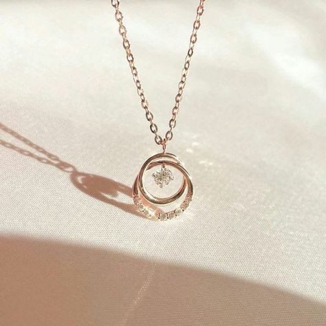 Real Rose Gold Jewelry, Gold Jewelry Simple Necklace Classy, Chain Lockets Gold Simple, Simple Jewelry Set, Vj Collection, Pandora Jewelry Necklace, قلادا�ت متدلية, Hand Jewelry Rings, Jewelry Necklace Simple