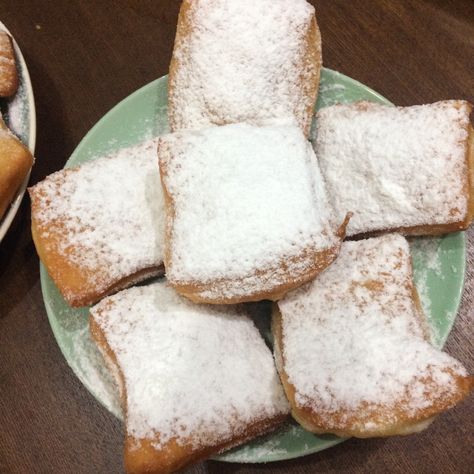 Fluffy beignets with powdered sugar Princess And The Frog Movie, Princess And The Frog, Disney S, The Frog, Beignets, Bread, Disney, Quick Saves