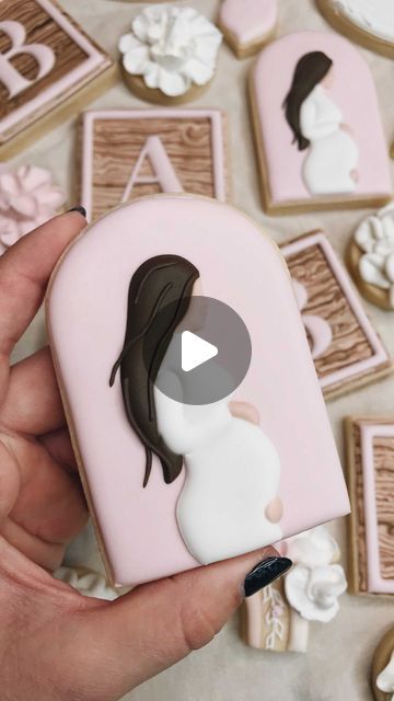 Cookies For Pregnant Women, Pregnant Cookies, Maternity Silhouette, Decorated Sugar Cookies, Baby Shower Cookies, Whole Heart, Pregnant Mom, Pregnant Woman, Pregnant Belly