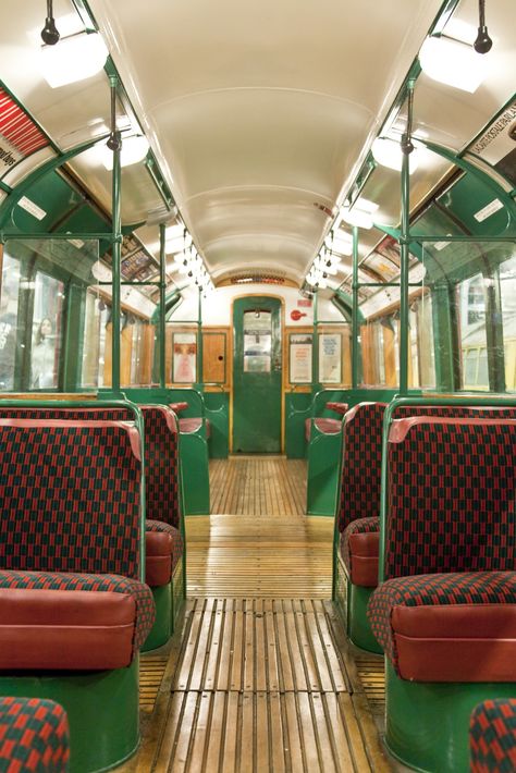 Take a ride on the Piccadilly line in a restored 1938 art deco tube train Tube Train, Textiles Design, London Transport Museum, London Transport, London Underground, Train Car, Interior Deco, Art Travel, Ride On