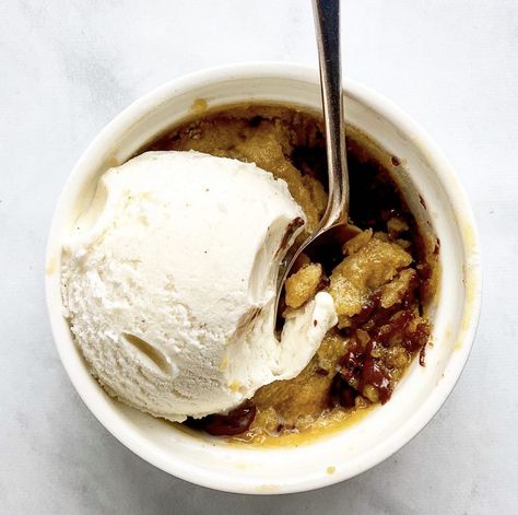 Gooey Chocolate Chip Cookie Mug Cake - Jessie Sheehan Bakes Jesse Sheehan Bakes, Gooey Mug Cake, Chocolate Chip Cookie In A Mug, Mug Chocolate Chip Cookie, Chocolate Chip Cookie Mug Cake, Mug Cake Cookie, Chocolate Chip Cookie Recipe Easy, Gooey Chocolate Chip Cookie Recipe, Cookie Mug Cake