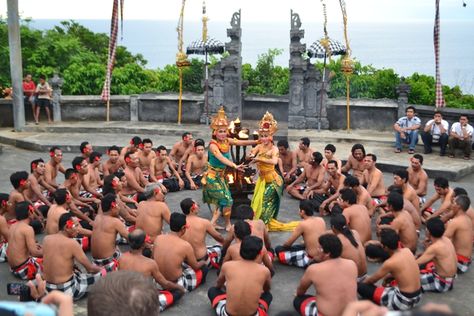 tarian tradisional ini bukti kerennya budaya indonesia © 2017 berbagai sumber Sunset Dinner, Hindu Religion, Padang, Lord Vishnu, The Hindu, The Journey, Dolores Park, Bali, Indonesia