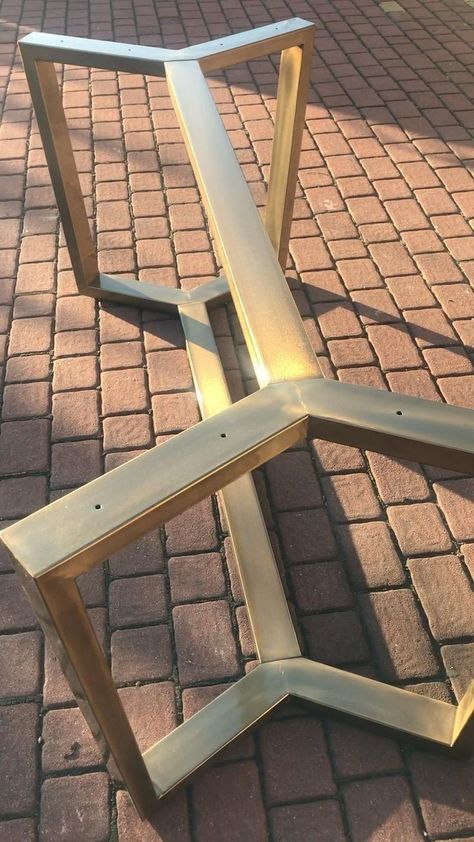 Dining Table Legs Metal, Dining Table Base Design, Metal Table Legs Ideas, Metal Dinner Table, Shipping Container Shop, Table Legs Ideas, Dinner Tables Furniture, Table Legs Metal, Iron Furniture Design