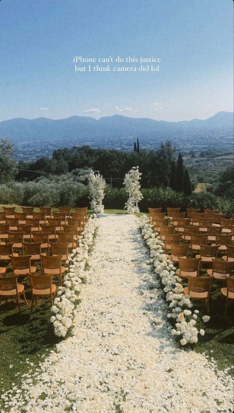 Twilight Wedding Aisle, Flower Wedding Walkway, Tuscany Wedding Aisle, Flower Petal Isle Wedding, Flower Pedals Down Aisle, Runway Style Wedding Aisle, Rose Petal Wedding Aisle, Wedding Aisle Aesthetic, Wedding Isles Ideas Outdoor