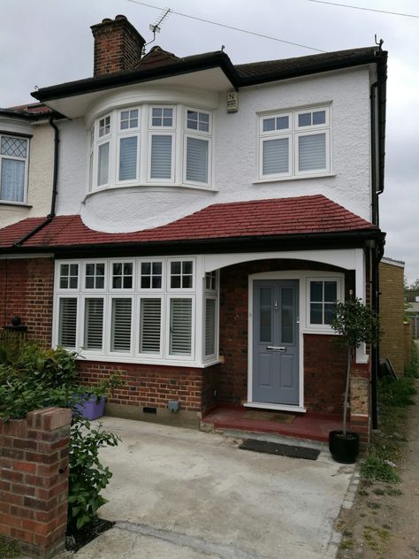 House Exterior Black Windows, 1930s House Exterior Uk, Exterior Black Windows, House Plans With Porch, House Exterior Black, Modern Bay Window, 1930s House Exterior, English Style House, Bay Window Exterior