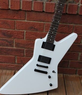 Epiphone Explorer EX 1984 Alpine White EMG Active Epiphone Explorer, Gibson Explorer, Epiphone Guitars, Electric Guitar For Sale, Alpine White, Home Studio Music, Studio Gear, Guitars For Sale, Guitar Stuff