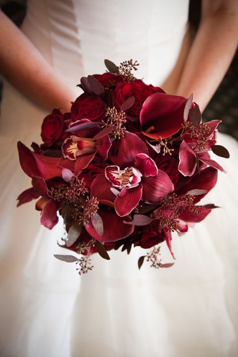 Red Orchid Bouquet, Burgundy Orchid, Burgundy Wedding Theme, Calla Lily Bridal Bouquet, Bouquet With Roses, Red Bridal Bouquet, Red Orchid, Calla Lily Bridal, Burgundy Bouquet