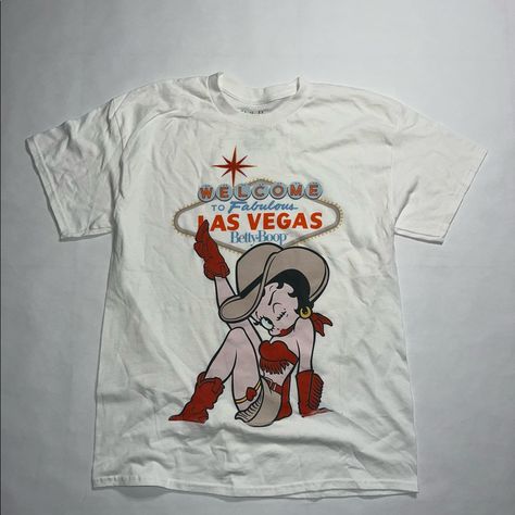 New Without Tags Betty Boop Tee Shirts, Cartoon Shirts Graphic Tees, Betty Boop Vintage Tshirt, Betty Boop Shirt Outfit, Cute Graphic Shirts, Thrifted T Shirts, Vintage Nike Shirts, Cute T Shirt Designs, 2000s Shirts