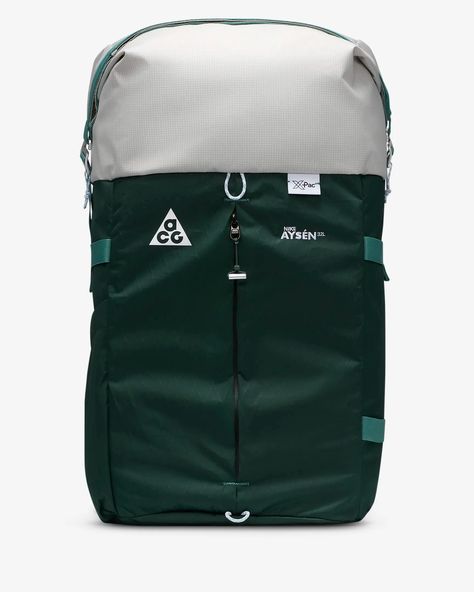 Nike ACG Aysén Day Pack (32L). Nike CA Mochila Nike, Laptop Organization, Iron Ore, Top Backpacks, American Sports, Roll Top, Nike Acg, Skateboard Decks, Stay Hydrated