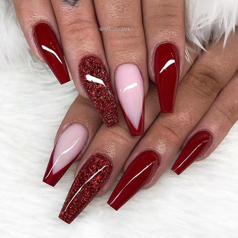 Image may contain: one or more people and closeup Winter Coffin Nail Ideas, Cheer Nails, Nails Inspiration Red, Birdcage Tattoo, Red Nail Art Designs, Red Nails Glitter, Valentine Nail, Summer Acrylic, Nagellack Trends