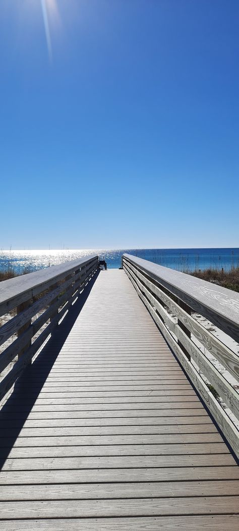 I took this picture when I went to Fort Walton Beach a.k.a the Emerald Coast in Florida. It's so beautiful there! 😍 Fort Walton Beach Florida, Florida Trip, Fort Walton Beach, Emerald Coast, Panama City, Florida Travel, Panama City Panama, Florida Beaches, Beach Days