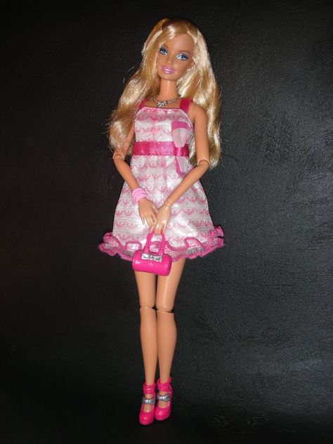 Pink Barbie Doll, 2009 Barbie, 2000s Barbie, Barbie Land, Y2k Barbie, Baby Aesthetic, Ken Dolls, Barbie Outfits, Pink Barbie