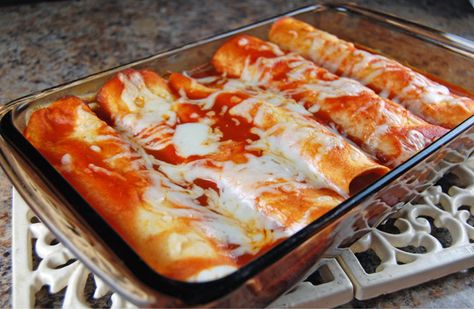 Sausage Enchiladas, Italian Stew, Eat At Home, Tortilla Recipe, Ingredient Substitutions, Sausage Recipes, Mexican Dishes, Italian Sausage, Vegetarian Dishes