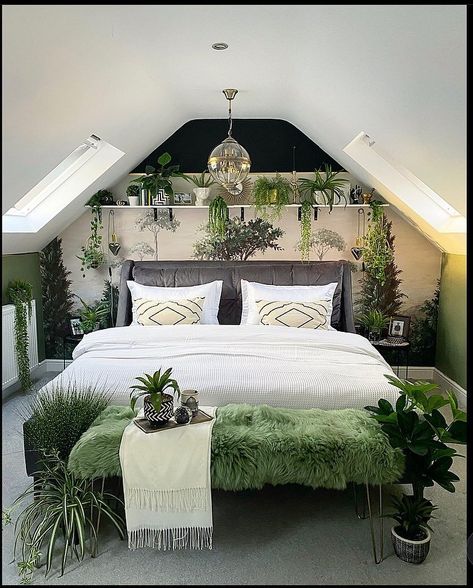 10 Insta bedrooms we love | Fifi McGee | Interiors + Renovation Blog Country Style Bedroom, Next Bedroom, Interior Renovation, Traditional Bedroom, Dreamy Bedrooms, Loft Conversion, Soho House, Spare Bedroom, Bedroom Loft