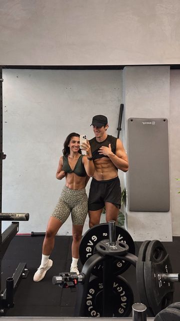 Fit Couple Goals, Fitness Couple Aesthetic, Stef Fit, Stef Williams, Summer Workout Plan, Hotel Workout, Gym Couple, Love Hate Relationship, Air Squats