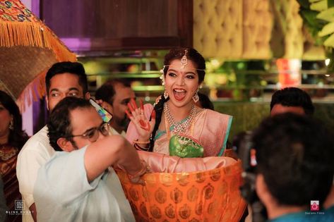 Actress Swathi Reddy & Her Super Cute Telugu Wedding Swathi Reddy, Telugu Wedding, Village Girl, South Indian Bride Hairstyle, Indian Bride Hairstyle, Wedding Decor Inspiration, Graphic Design Lessons, Event Photographer, South Indian Bride