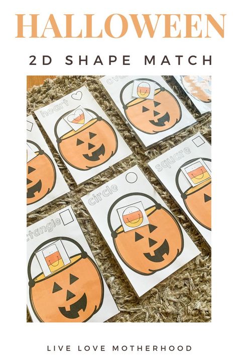 This low prep 2D shape sorting center is a great addition to your preschool centers this October. Save for later! Activities For Halloween, Shape Sorting Activities, Sorting Colors, Shape Sort, Preschool Centers, Halloween Preschool, 2d Shapes, Sorting Activities, Shape Matching