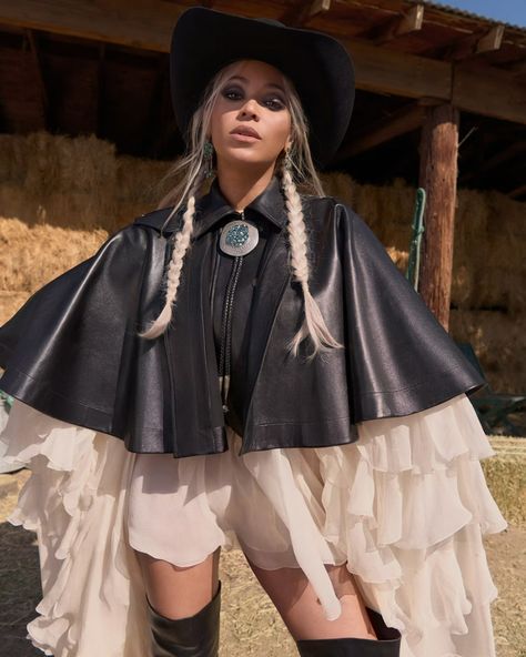 Beyoncé's 'W Magazine' Cover Gave Country Girl Style A High-Fashion Touch Beyonce Album, Pamela Hanson, Beyoncé Giselle Knowles-carter, Beyoncé Giselle Knowles, Country Girl Style, W Magazine, Destiny's Child, Beyonce Knowles, Cow Boy