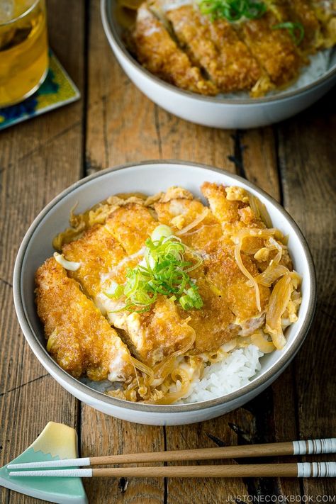 Katsudon is a Japanese pork cutlet rice bowl made with Tonkatsu, eggs, and sauteed onions simmered in a sweet and savory sauce and served over steamed rice. It's a true comfort food! Can be made with pork, chicken, or tofu katsu! #katsudon #ricebowl #tonkatsu | Easy Japanese Recipes at JustOneCookbook.com Japanese Pork Cutlet, Tofu Katsu, Vegetarian Japanese, Grilled Potato Salad, Pork Cutlet, Easy Japanese Recipes, Mapo Tofu, Rice Bowls Recipes, Grilled Potatoes