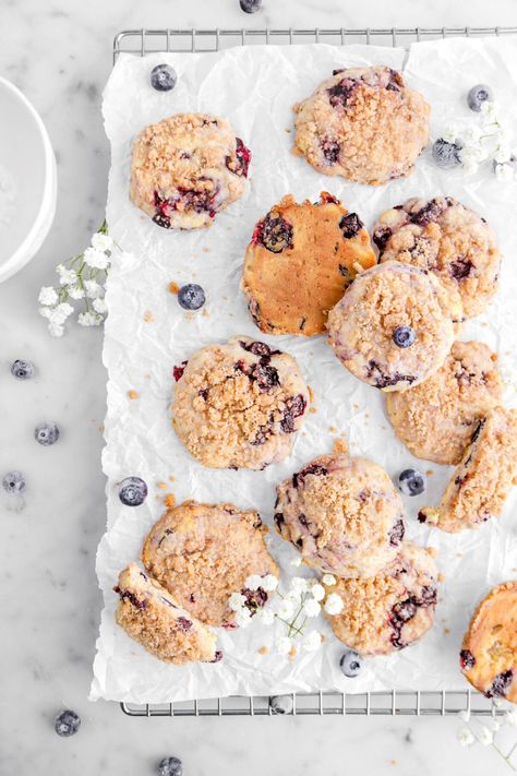 Blueberry Muffin Cookies Crumbl Cookie Recipes, Copycat Crumbl Cookie, Blueberry Muffin Cookies, Muffin Cookies, Cinnamon Streusel Topping, Blueberry Loaf Cakes, Crumble Cookie Recipe, Non Dairy Butter, Bakers Table