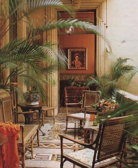 Tropical British Colonial, Colonial Style Interior, Garden Room Interiors, Tropical Colonial, British Colonial Decor, Colonial Interior, British Colonial Style, Colonial Design, French Colonial