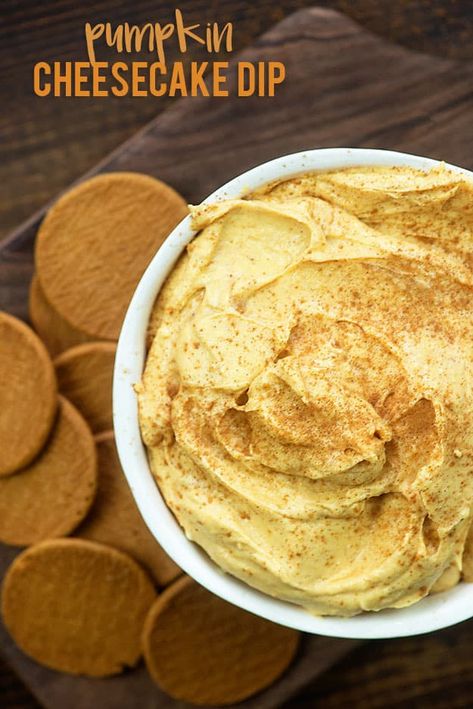 Pumpkin Cheesecake Dip! Tastes like a pumpkin pie and it's so beyond easy!! #bunsinmyoven #pumpkincheesecakedip #pumpkin #cheesecake #easy #dip #fall #dessert #fallrecipes #appetizer #snack #partyideas Maple Pumpkin Cheesecake, Fall Dip, Pumpkin Cheesecake Dip, Pumpkin Easy, Cheesecake Pumpkin, Pumpkin Pie Dip, Cheesecake Easy, Pie Dip, Dip Easy