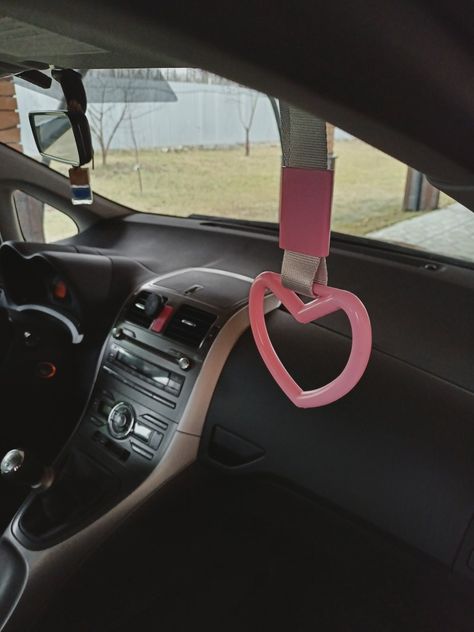 Pink tsurikawa heart car toyota Tsurikawa Car, Tsurikawa Heart, Y2k Car Interior, Y2k Cars, Crochet Car Accessories, Car Accessories For Men, Aesthetic Car Accessories, Dr Car, Men Gift Ideas