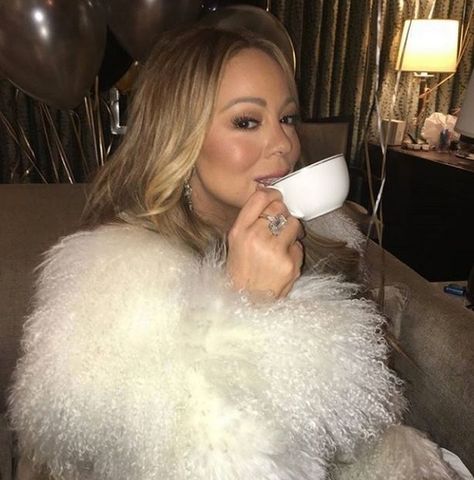 Mariah Carey Fashion, Mariah Carey 2000s, Mariah Carey Obsessed, Mariah Carey Singing, Mariah Carey Hair, Queen Mimi, Mariah Carey Outfits, Mariah Carey Butterfly, Mariah Carey Christmas