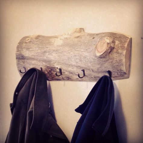 DIY Rustic Half Log Wooden Coat Hook Rustic Wall Hooks, Wooden Coat Hooks, Log House, Do It Yourself Crafts, Rustic Wall, Coat Hooks, Rustic Diy, Log Homes, Diy Wood Projects